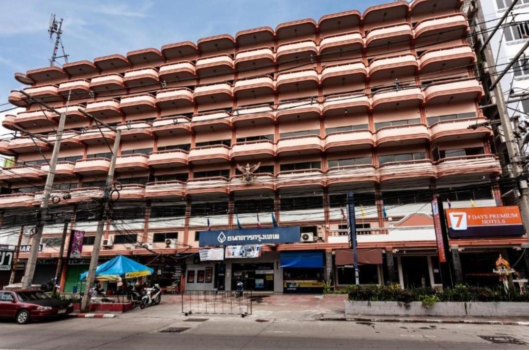 Glur Hostel Pattaya Walking Street Exterior photo